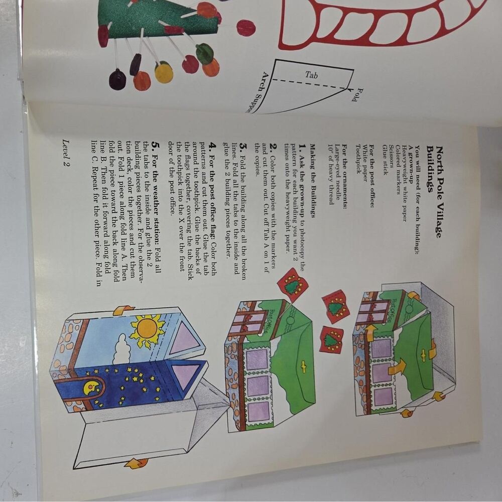 Books - Picture 5 of 8